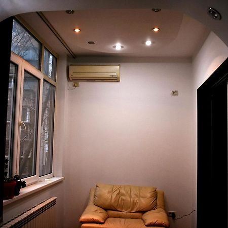 Grand Central Accomodation Sala Palatului Bucharest Exterior photo